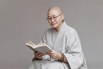 Rencontre-performance avec la vénérable Ju Seok, poétesse